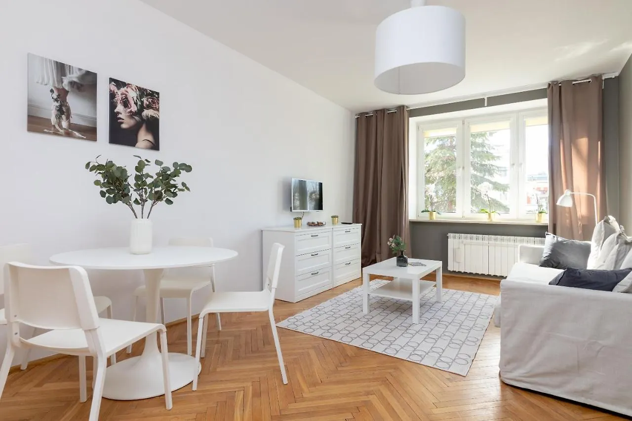 Saska Kepa Modern Apartment Warsaw