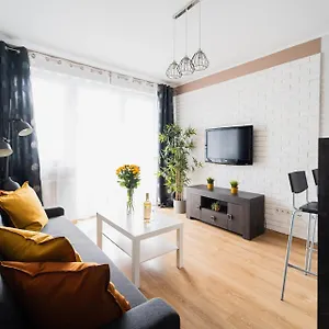https://nice-apart-3-rooms-lift-parking-new-building.hotelswroclaw.com